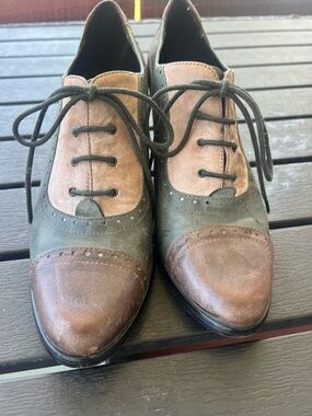 Everybody by B.Z. Moda Oxford Heels Multicolored in Size 37